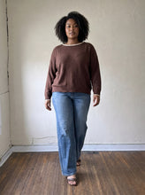 Load image into Gallery viewer, Extended Size Contrast Trim Everyday Sweater | Cocoa
