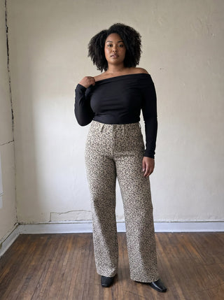 Extended Size Wild Side Mid Rise Wide Leg Jeans
