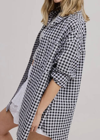 Relaxed Gingham Button Down Shirt| Leaf with white background 