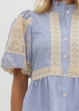 Load image into Gallery viewer, Elizabeth Top
