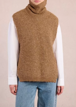 Load image into Gallery viewer, Carolyn Sweater Vest
