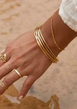 Load image into Gallery viewer, Gold Wave Bangle Set
