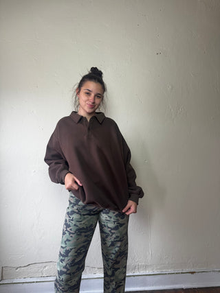 OLIVACEOUS Harbor Rugby Sweatshirt in dark brown, casual long-sleeve top with a comfortable fit and ribbed cuffs.