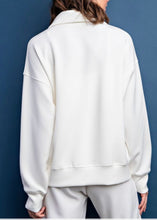 Load image into Gallery viewer, Extended Julia Quarter Zip Pullover
