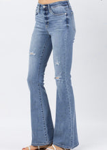 Load image into Gallery viewer, Extended Judy Blue Flare Jean
